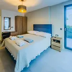 Sunrise Beachfront ベッド・アンド・ブレックファスト
