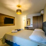 ベッド・アンド・ブレックファスト Sunrise Beachfront ポレッチ