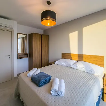 Sunrise Beachfront לינה וארוחת בוקר
