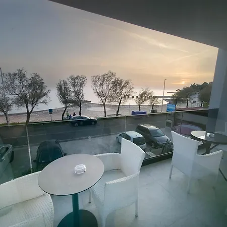 Sunrise Beachfront 3* פורץ