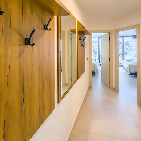 לינה וארוחת בוקר Sunrise Beachfront פורץ