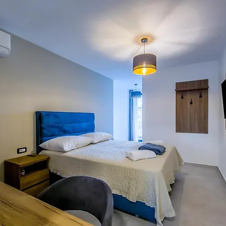 Sunrise Beachfront לינה וארוחת בוקר