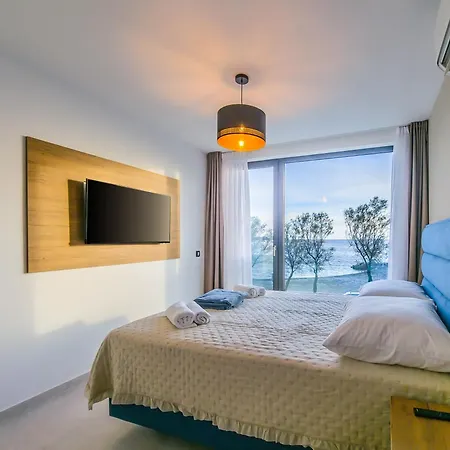 לינה וארוחת בוקר Sunrise Beachfront