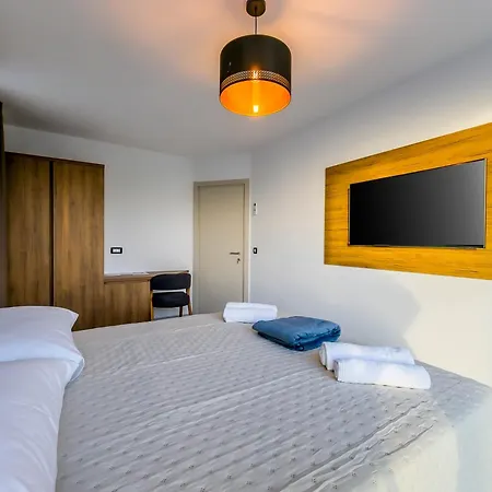 לינה וארוחת בוקר Sunrise Beachfront