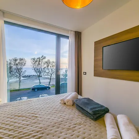Sunrise Beachfront *