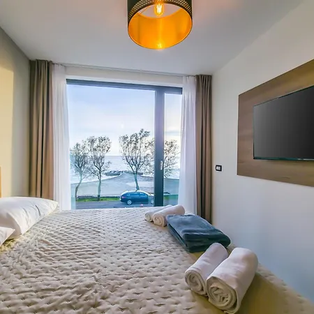 Sunrise Beachfront * Porec