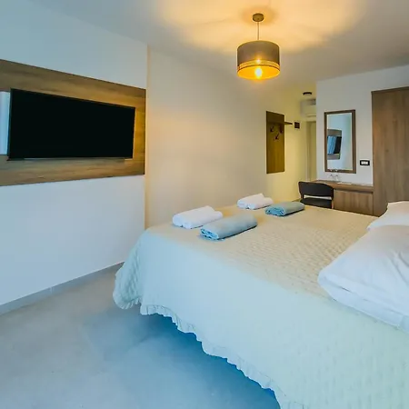 Bed & Breakfast Sunrise Beachfront *