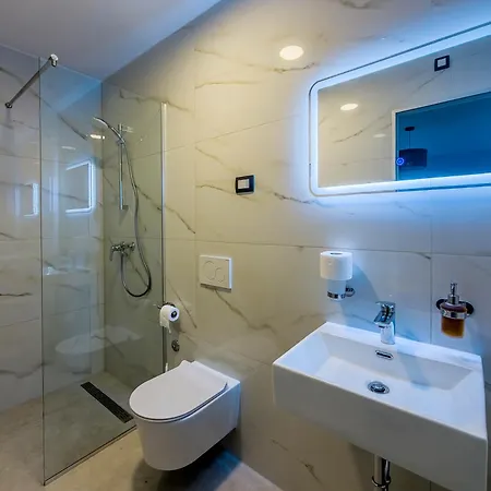 Sunrise Beachfront Bed & Breakfast Porec