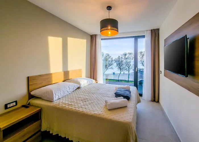 Sunrise Beachfront 포레치