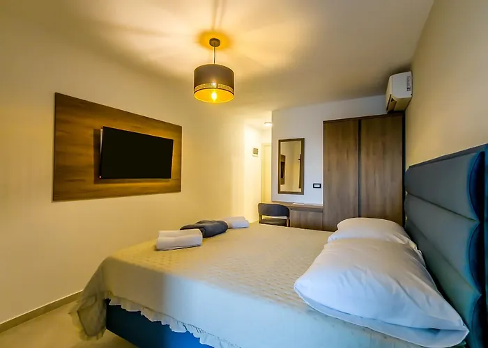 B&B Sunrise Beachfront 포레치