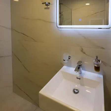 Sunrise Beachfront فندق مبيت وإفطار