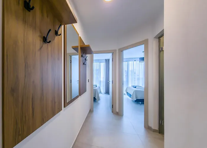 Sunrise Beachfront Couette-café 3*